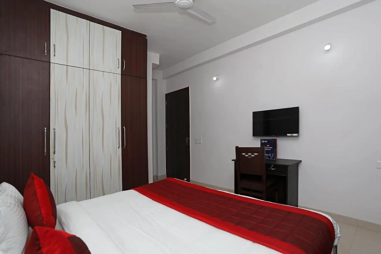 Oyo 11383 Hotel Go Rooms 古尔冈