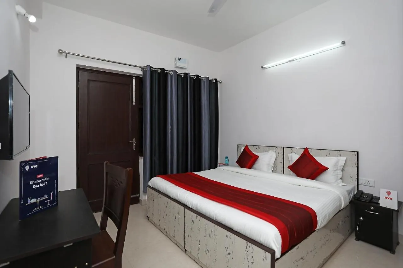 Oyo 11383 Hotel Go Rooms 古尔冈