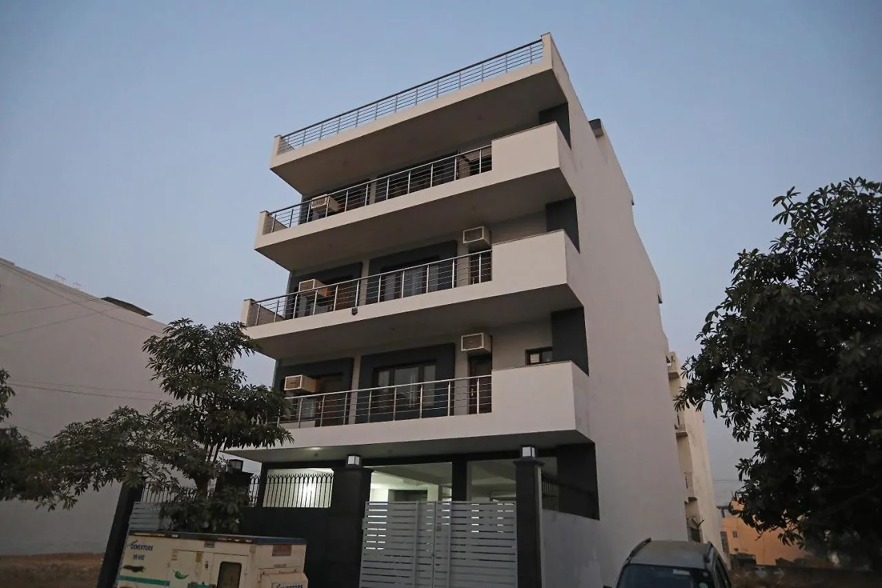 Oyo 11383 Hotel Go Rooms 古尔冈